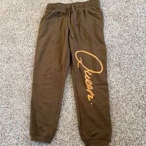 Que Brown Joggers